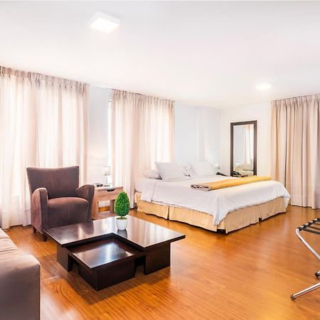 בוגוטה Lloyds Apartasuites Parque 93 מראה חיצוני תמונה