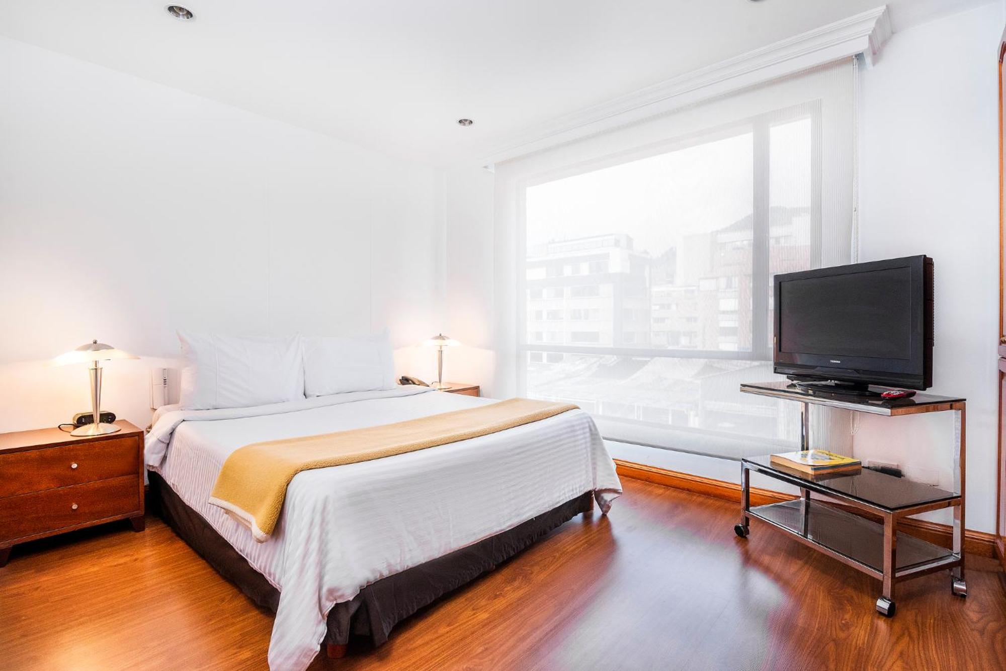 בוגוטה Lloyds Apartasuites Parque 93 מראה חיצוני תמונה