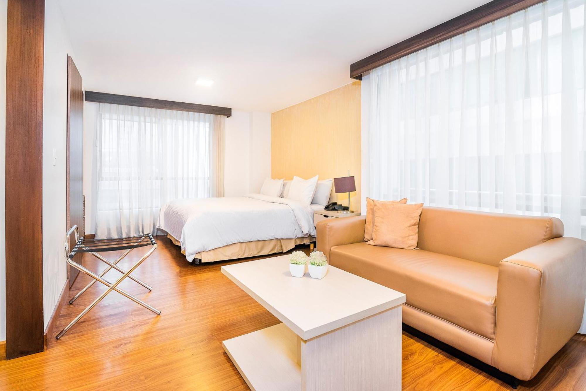 בוגוטה Lloyds Apartasuites Parque 93 מראה חיצוני תמונה