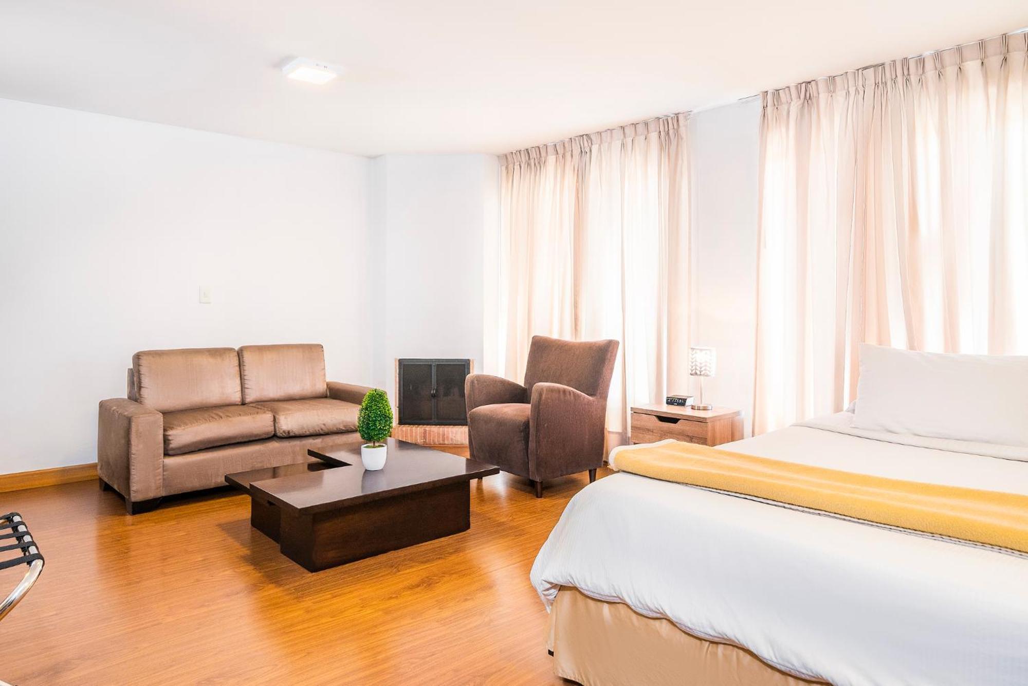 בוגוטה Lloyds Apartasuites Parque 93 מראה חיצוני תמונה